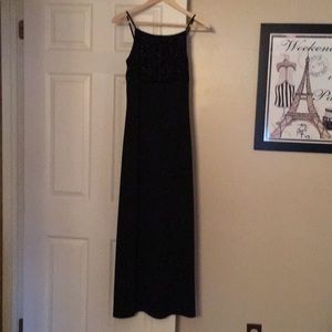 🖤 Black halter maxi NWT size Small